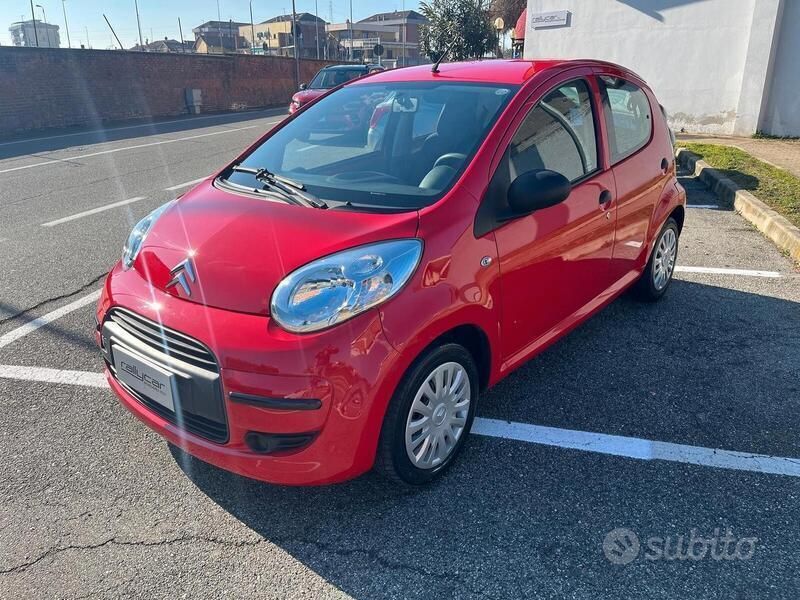 Rosso Usata 2009 Citroën C1 Due volumi | 6500 € (Molto cara) - Immagine 1/4