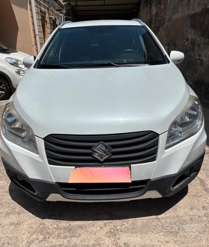 Bianco Usata 2015 Suzuki SX4 S-Cross SUV | 8500 € (Super prezzo) - Immagine 1/4