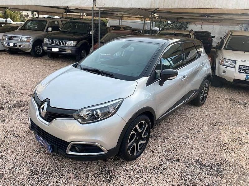 Usata Renault Captur Intens 90 CV (66 kW) 2016 Grigio SUV