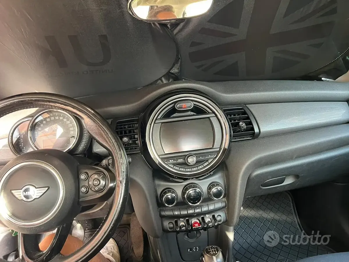 Usata Mini One D Hype 95 CV (69 kW) 2017 Verde Utilitaria