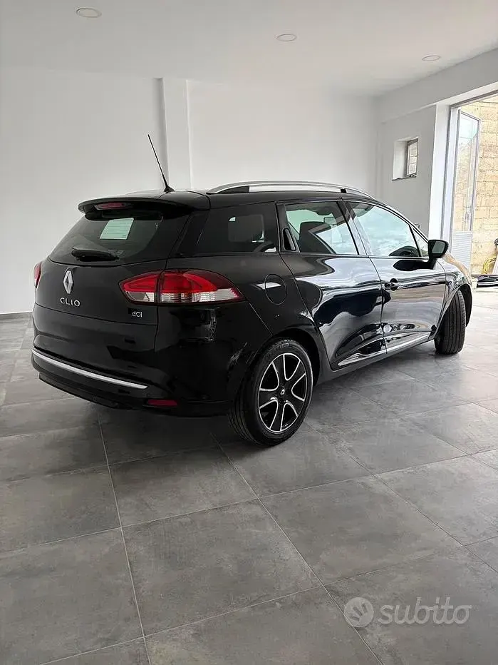 Usata Renault Clio 90 CV (66 kW) 2013 Nero Station wagon