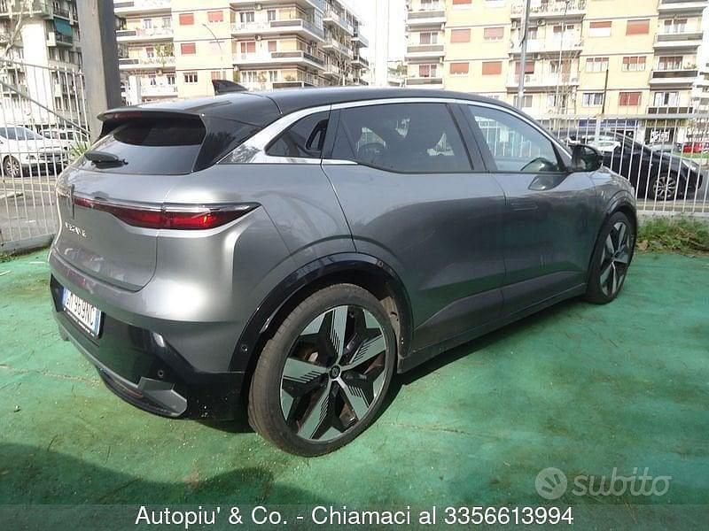 Usata Renault Megane E-Tech Techno 54 kW (74 CV) 2023 Grigio Berlina