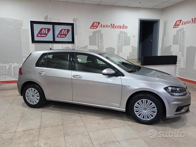 Usata VW Golf VII Trendline 110 CV (80 kW) 2018 Grigio Berlina