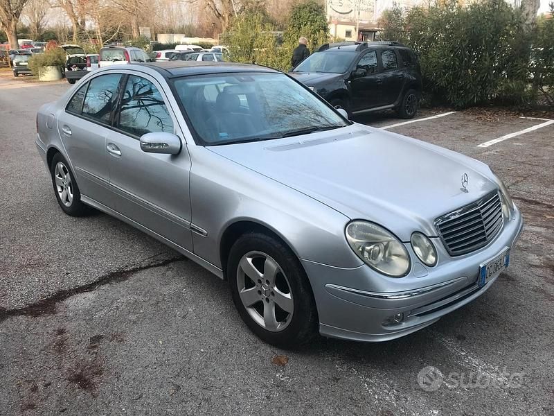 Usata Mercedes E270 Avantgarde 2003 Grigio Berlina