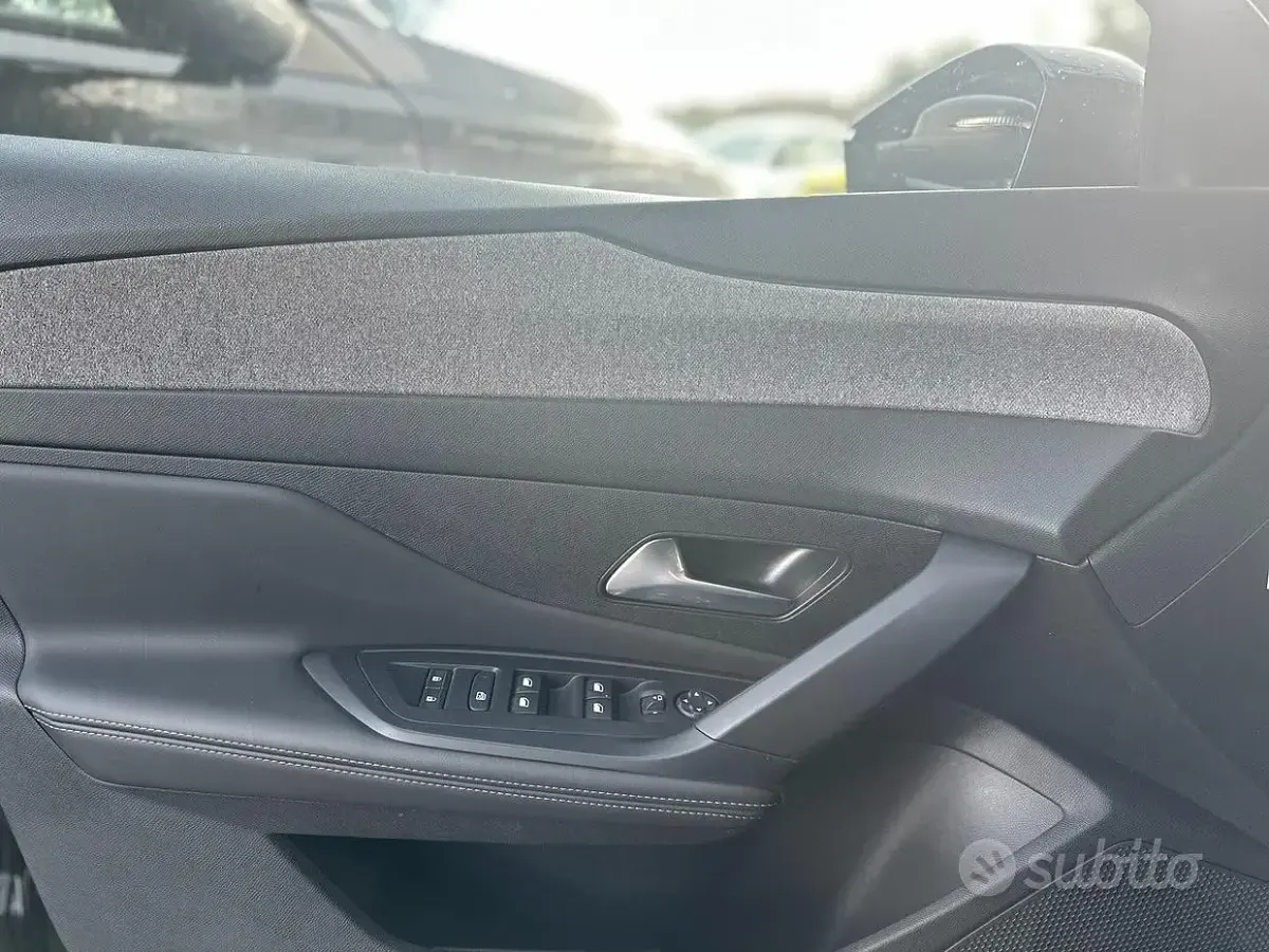Usata Peugeot 308 Allure 131 CV (96 kW) 2023 Grigio Berlina