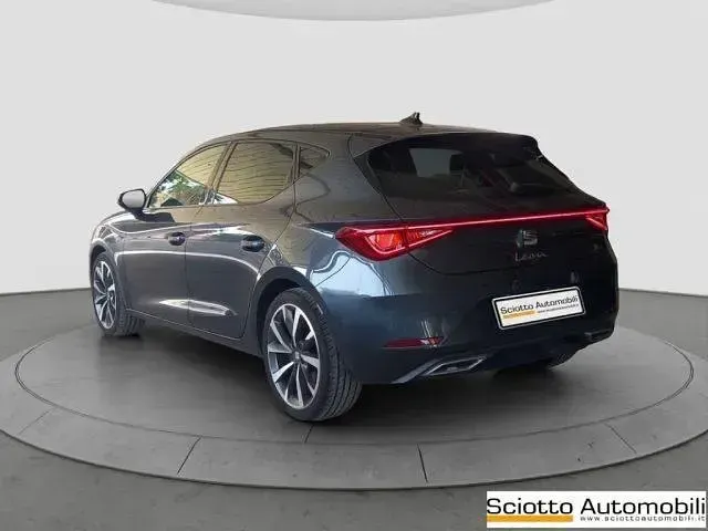 Usata Seat Leon FR 150 CV (110 kW) 2023 Grigio Berlina