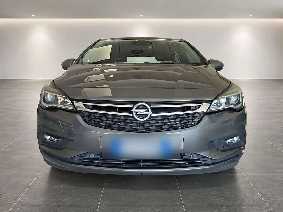 Usata Opel Astra Business 110 CV (80 kW) 2017 Grigio Berlina
