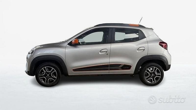 Usata Dacia Spring Comfort Plus 33 kW (45 CV) 2021 Grigio chiaro Utilitaria