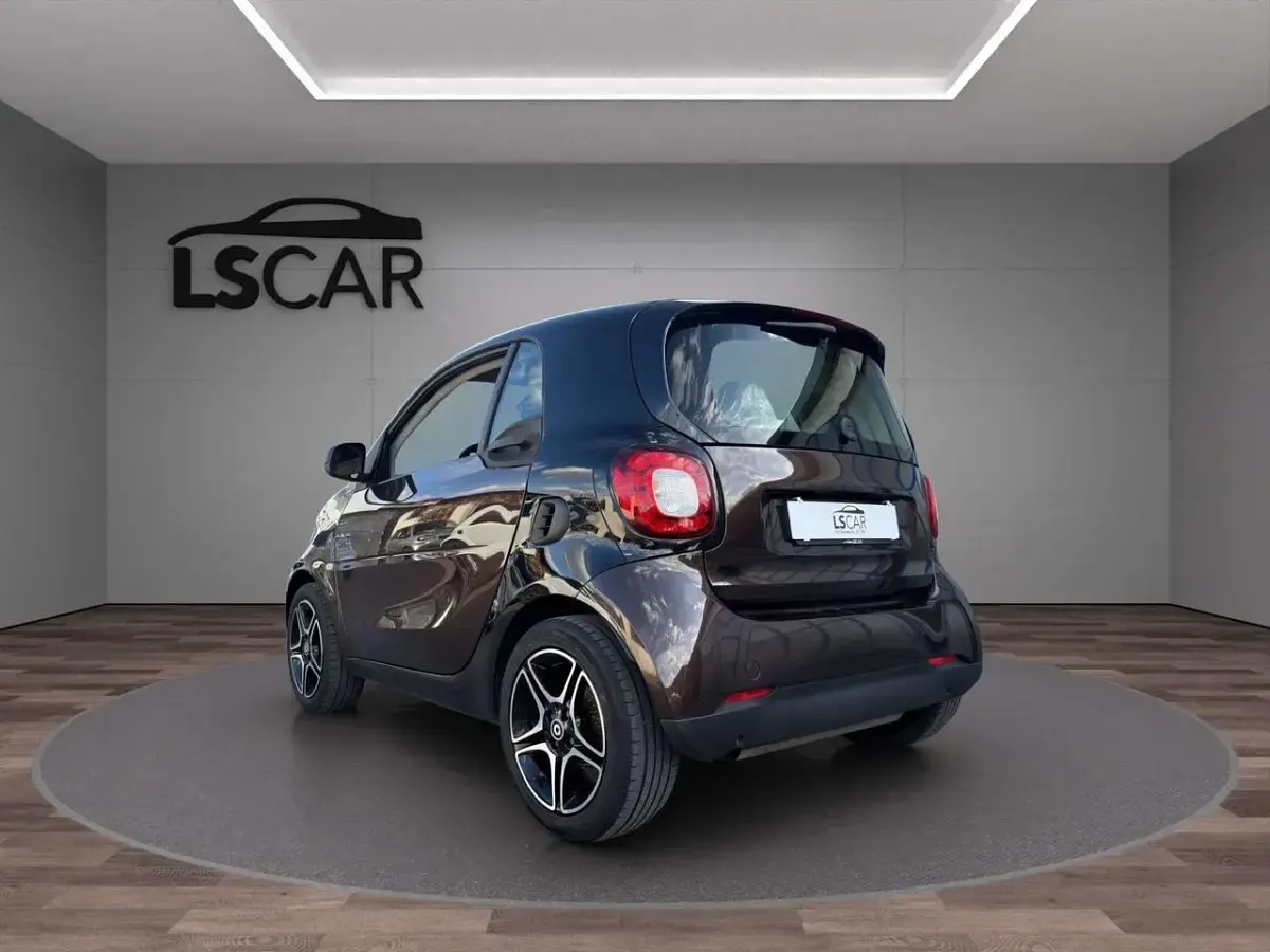 Usata Smart ForTwo Cabrio Passion 89 CV (65 kW) 2019 Grigio Cabrio