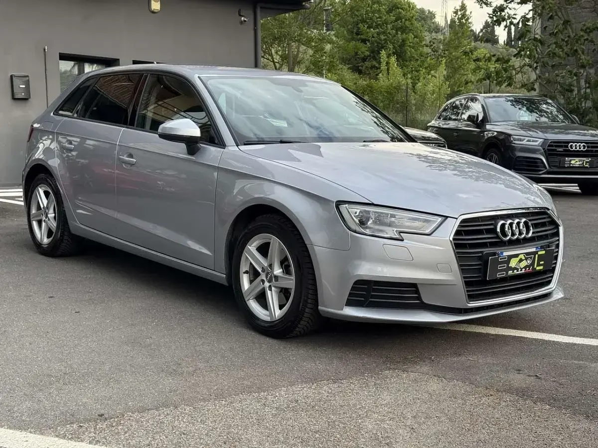 Usata Audi A3 Ambiente 116 CV (85 kW) 2017 Argento Berlina