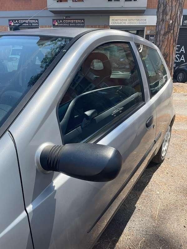 Usata 2000 Fiat Punto S Due volumi | 1500 € (Buon prezzo) - Immagine 1/4