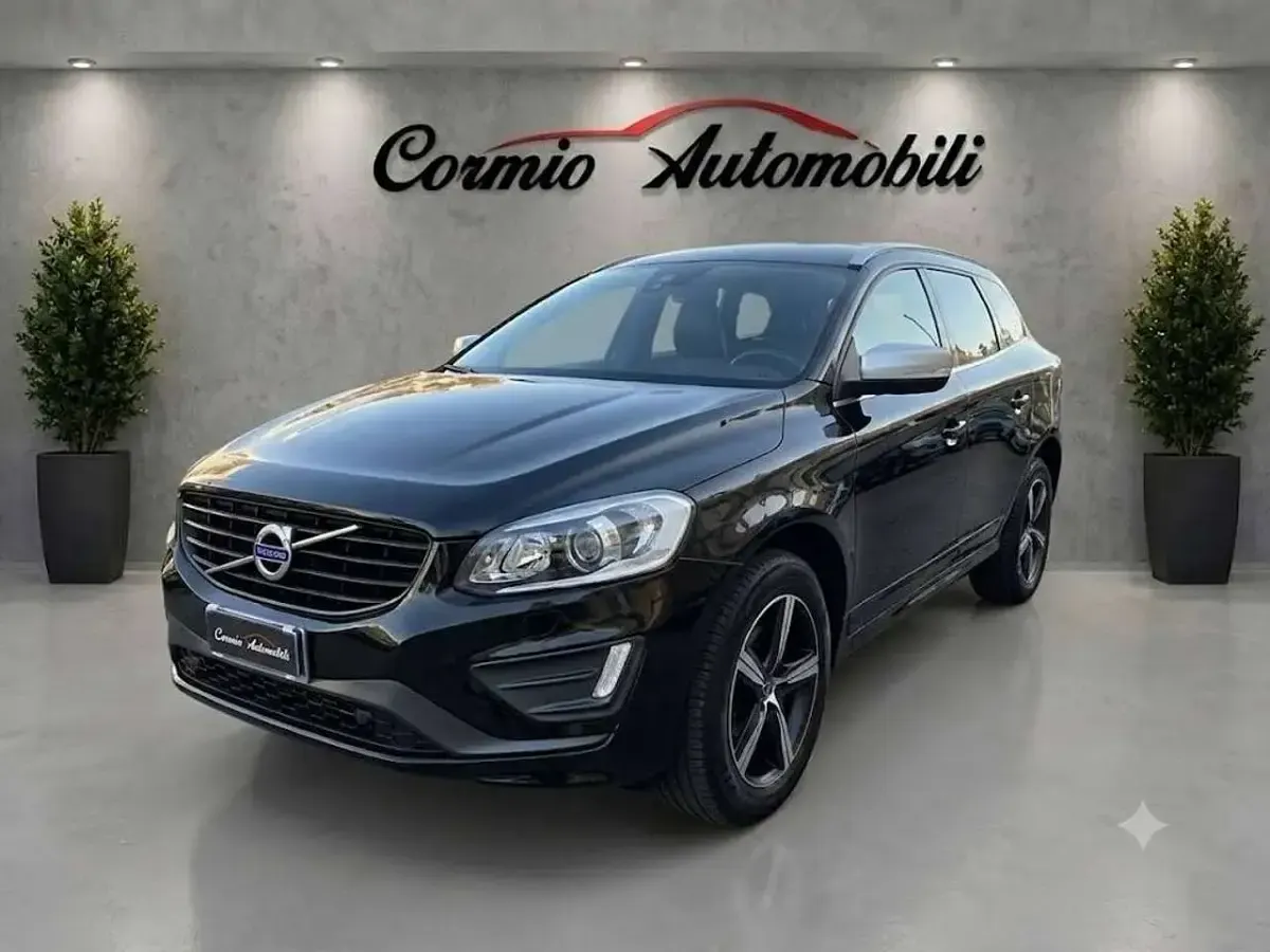 Usata Volvo XC60 R-Design 150 CV (110 kW) 2016 Nero SUV
