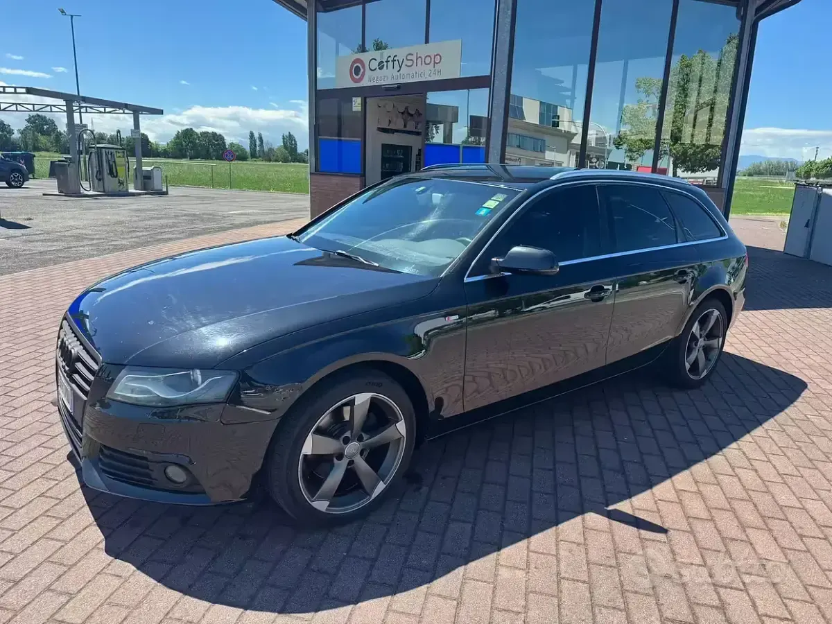 Usata Audi A4 Advanced Plus 120 CV (88 kW) 2011 Nero Station wagon