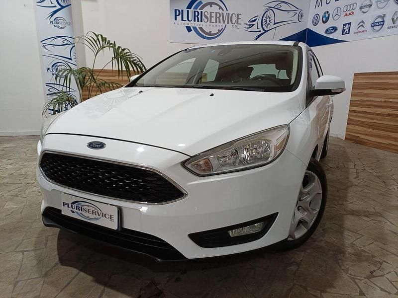 Bianco Usata 2017 Ford Focus Titanium Tre volumi | 6490 € (Super prezzo) - Immagine 1/4