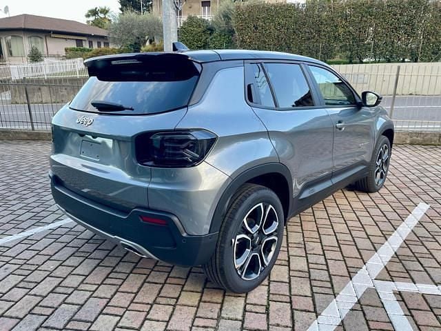Nuova Jeep Avenger Summit 110 CV (80 kW) 2025 Grigio / tetto nero SUV