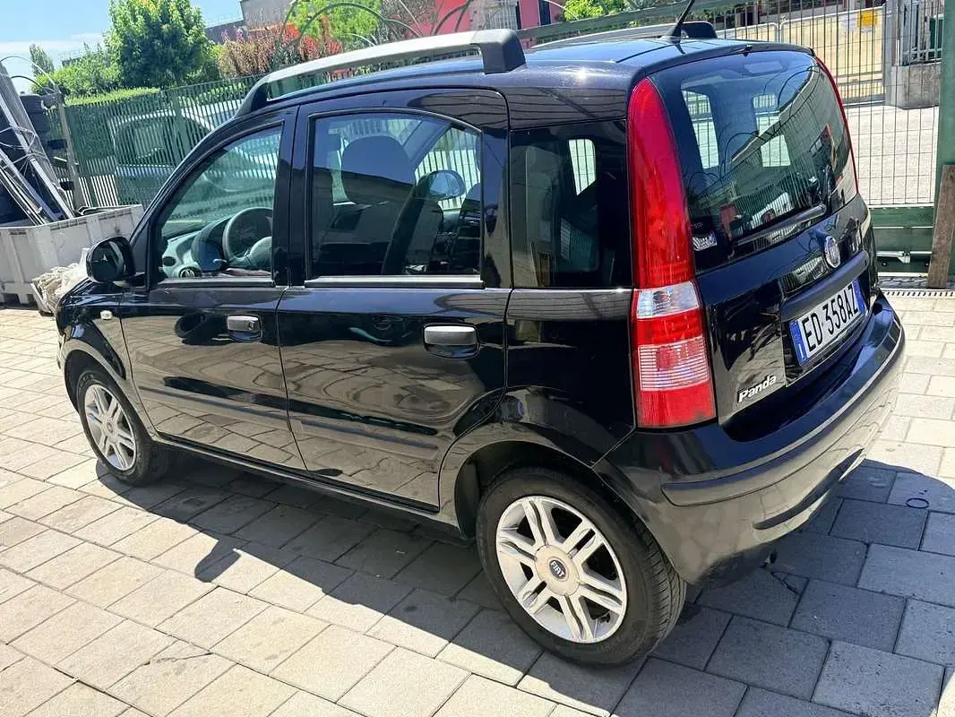 Usata Fiat Panda Active 60 CV (44 kW) 2010 Nero Utilitaria