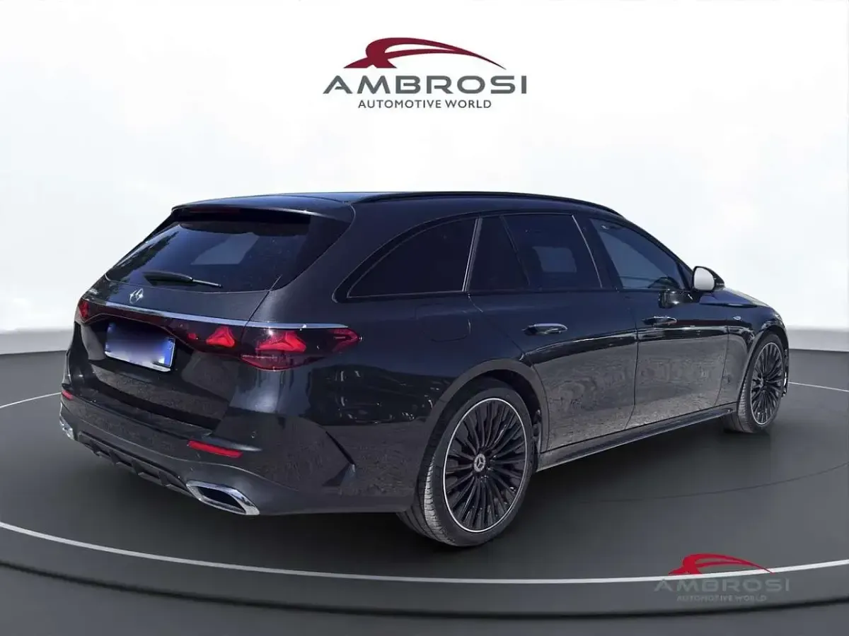 Usata Mercedes E300 Advanced 197 CV (144 kW) 2025 Grigio Station wagon