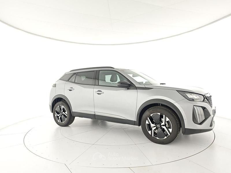 Usata Peugeot 2008 Allure 102 CV (75 kW) 2025 Argento SUV