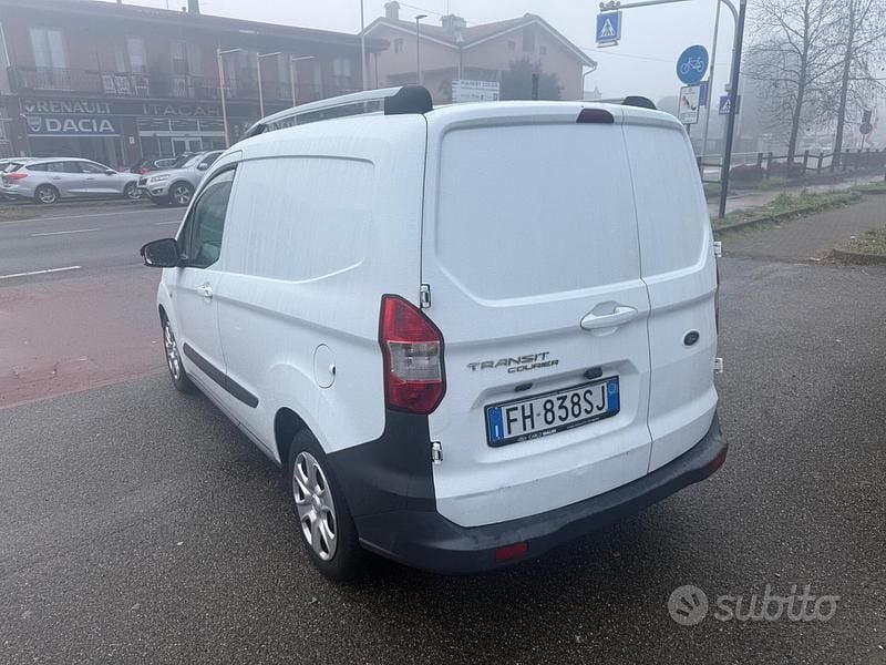 Usata Ford Transit 76 CV (55 kW) 2017 Bianco SUV