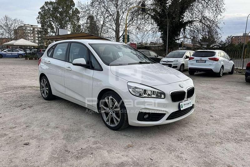 Usata BMW 216 Active Tourer Efficient Dynamics 116 CV (85 kW) 2016 Bianco Monovolume
