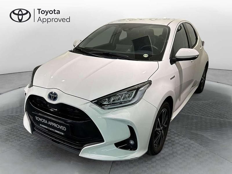 Bianco Usata 2022 Toyota Yaris Hybrid Trend Tre volumi | 17.900 € (Buon prezzo) - Immagine 1/3