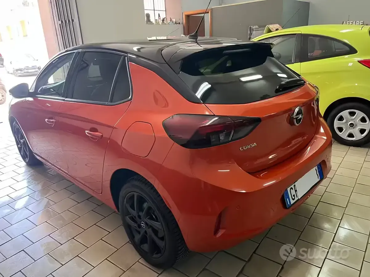 Usata Opel Corsa Edition 102 CV (75 kW) 2021 Arancione Utilitaria