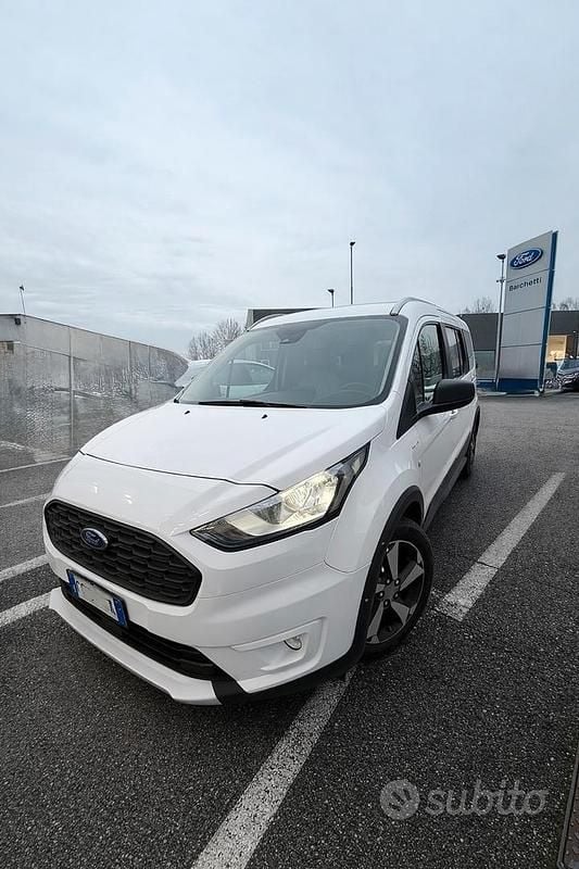 Usata Ford Tourneo Connect Active 120 CV (88 kW) 2022 Bianco Monovolume