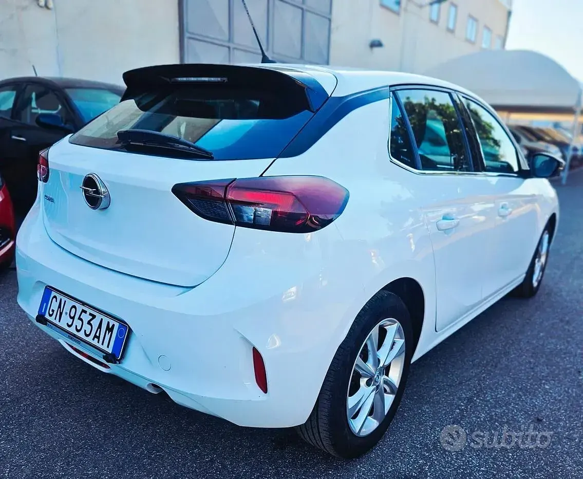 Usata Opel Corsa 101 CV (74 kW) 2023 Bianco Utilitaria
