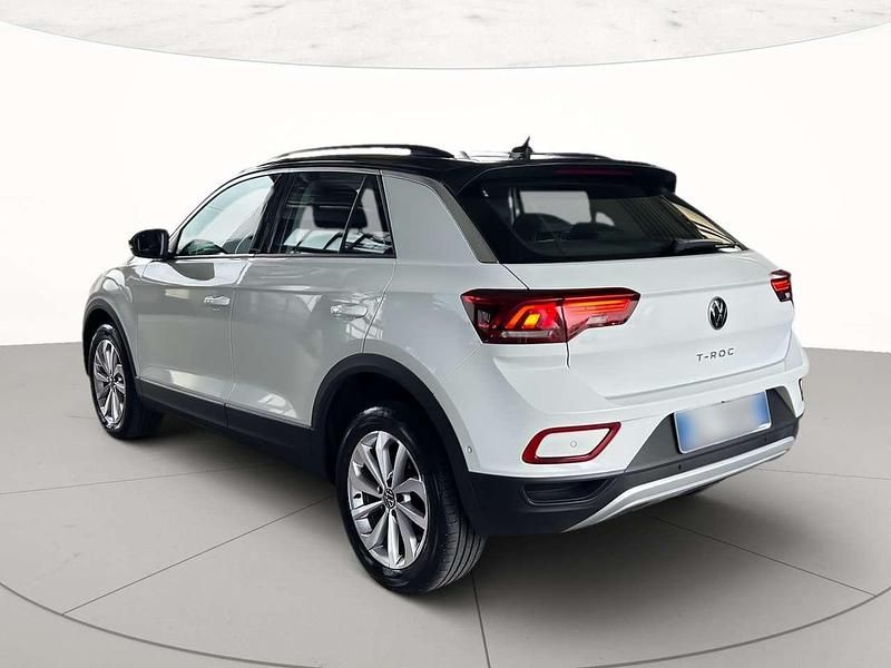 Usata VW T-Roc Life 150 CV (110 kW) 2023 Pure white nero SUV