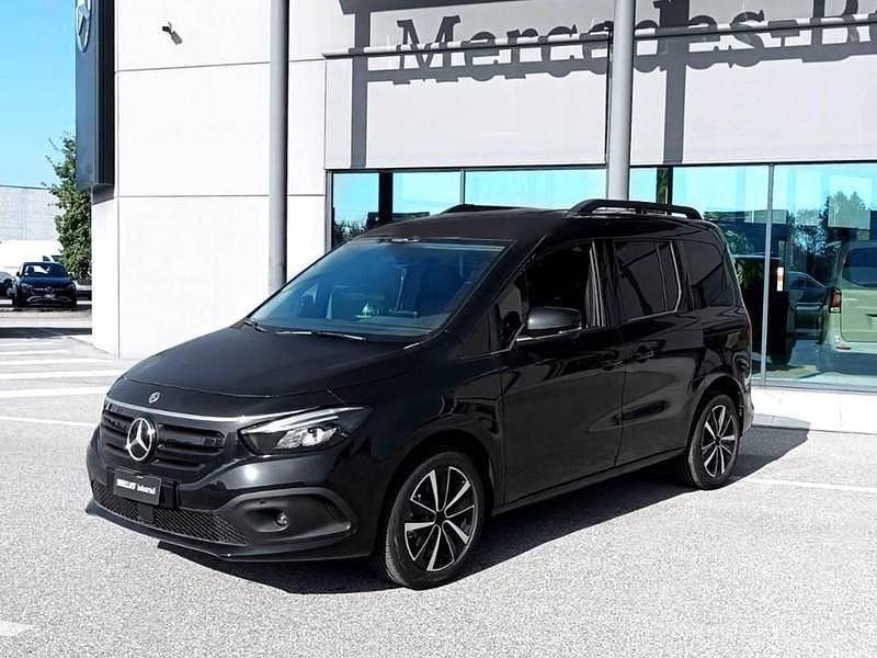 Nuova Mercedes T180 116 CV (85 kW) 2026 Nero Monovolume
