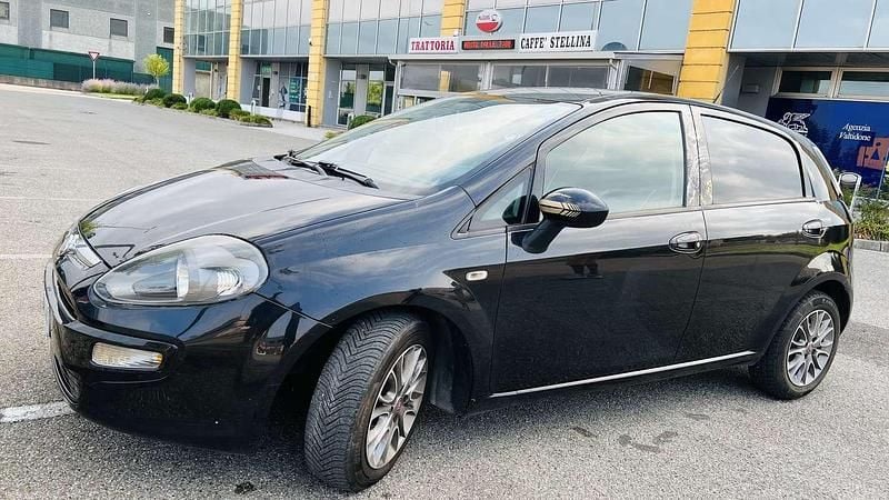Usata Fiat Punto 73 CV (53 kW) 2011 Utilitaria