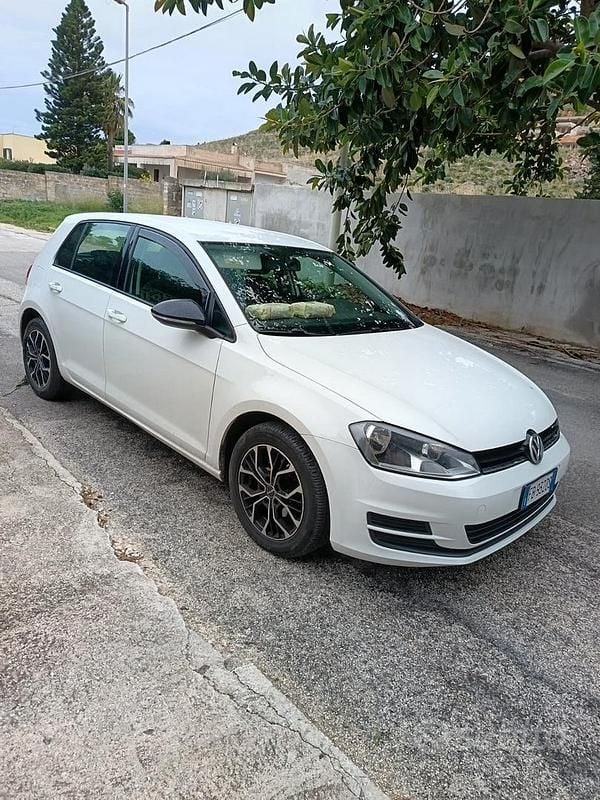 Usata 2016 VW Golf VII Due volumi | 11.800 € (Buon prezzo) - Immagine 1/4