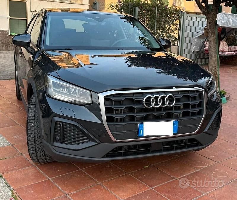 Usata Audi Q2 Business 150 CV (110 kW) 2024 Grigio SUV