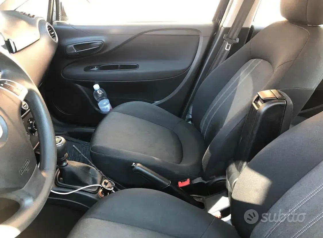 Usata Fiat Punto 77 CV (56 kW) 2014 Nero Utilitaria