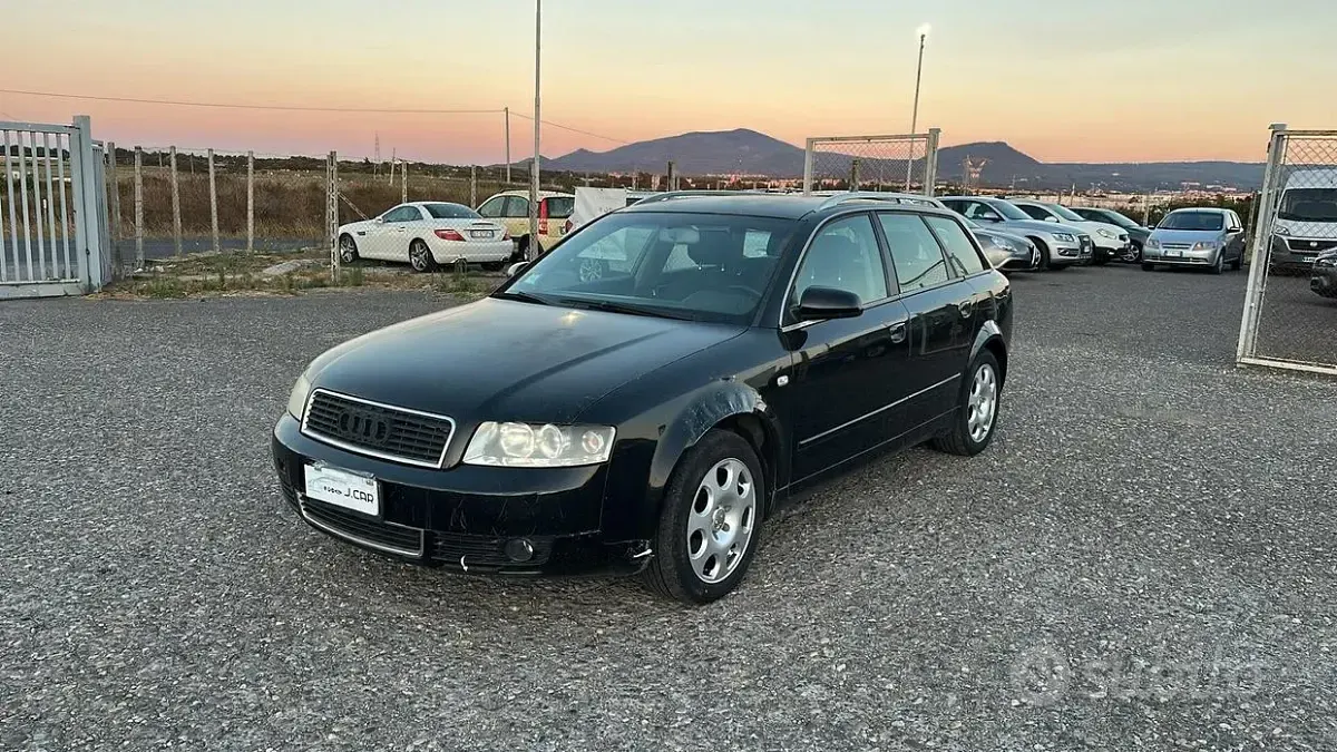 Usata Audi A4 130 CV (95 kW) 2004 Nero Station wagon