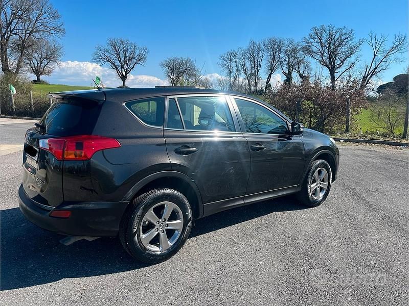 Begagnad Toyota RAV4 136 HK (100 kW) 2015 Svart SUV
