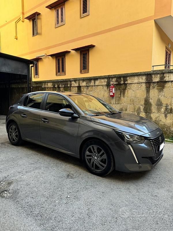 Usata Peugeot 208 Active 75 CV (55 kW) 2022 Grigio Utilitaria