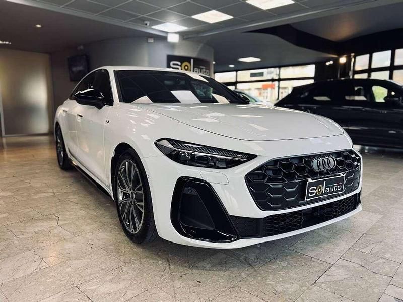 2y2y bianco ghiacciaio metal Nuova 2025 Audi A5 S-Line Coupé | 54.900 € (Super prezzo) - Immagine 1/4