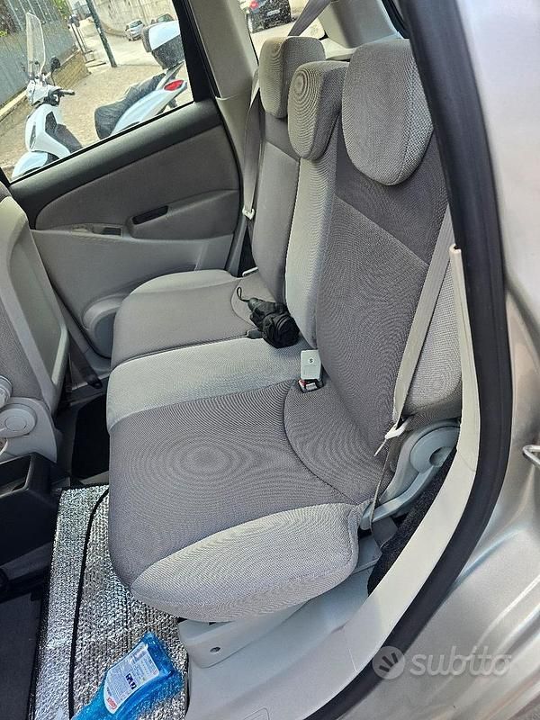 Usata Fiat Idea 95 CV (69 kW) 2004 Grigio Monovolume