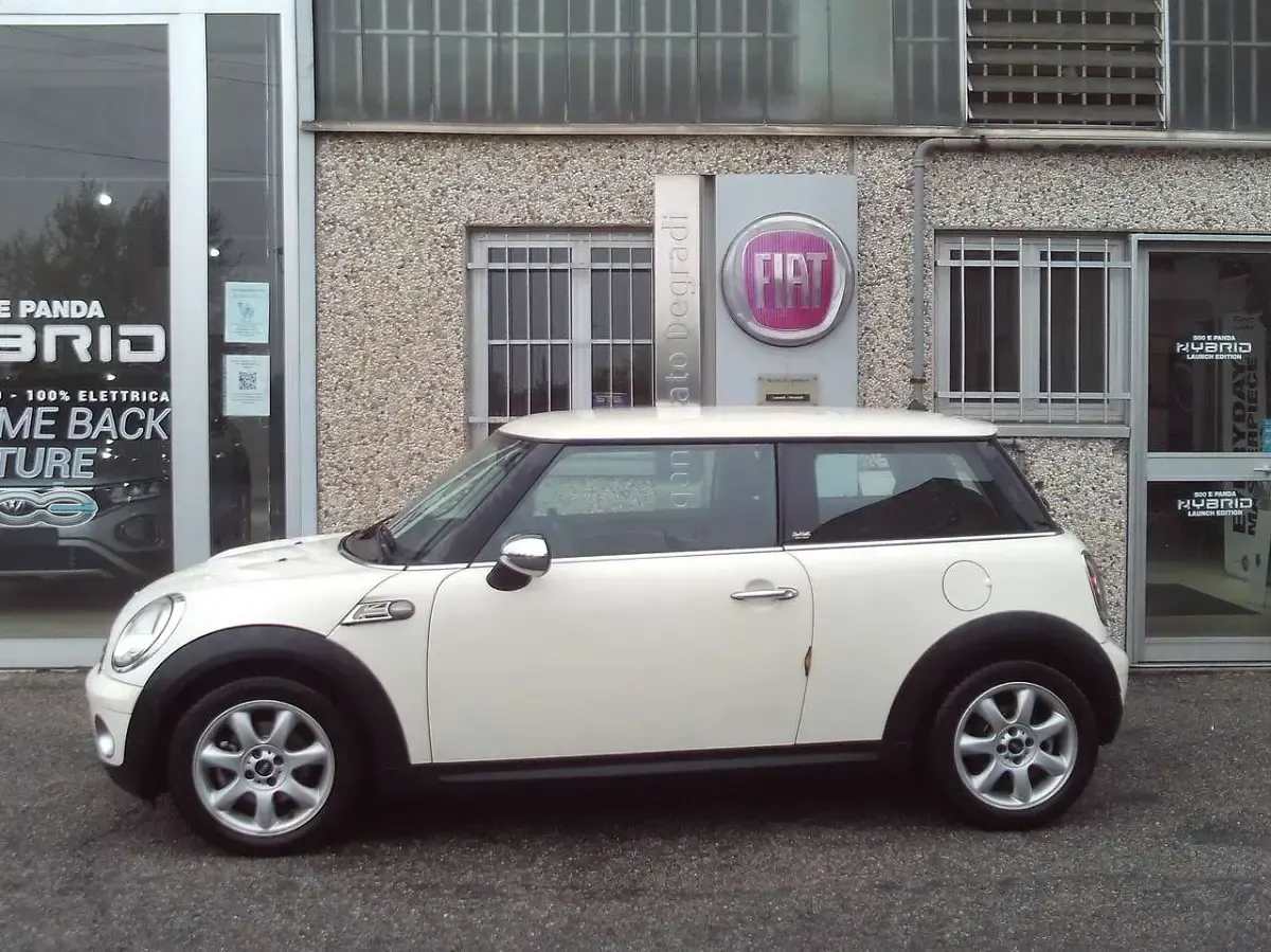 Usata Mini ONE 95 CV (69 kW) 2008 Bianco crema pastello Utilitaria