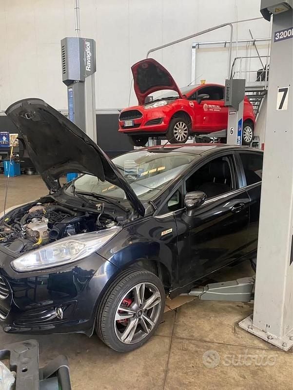 Usata Ford Fiesta 125 CV (91 kW) 2013 Utilitaria