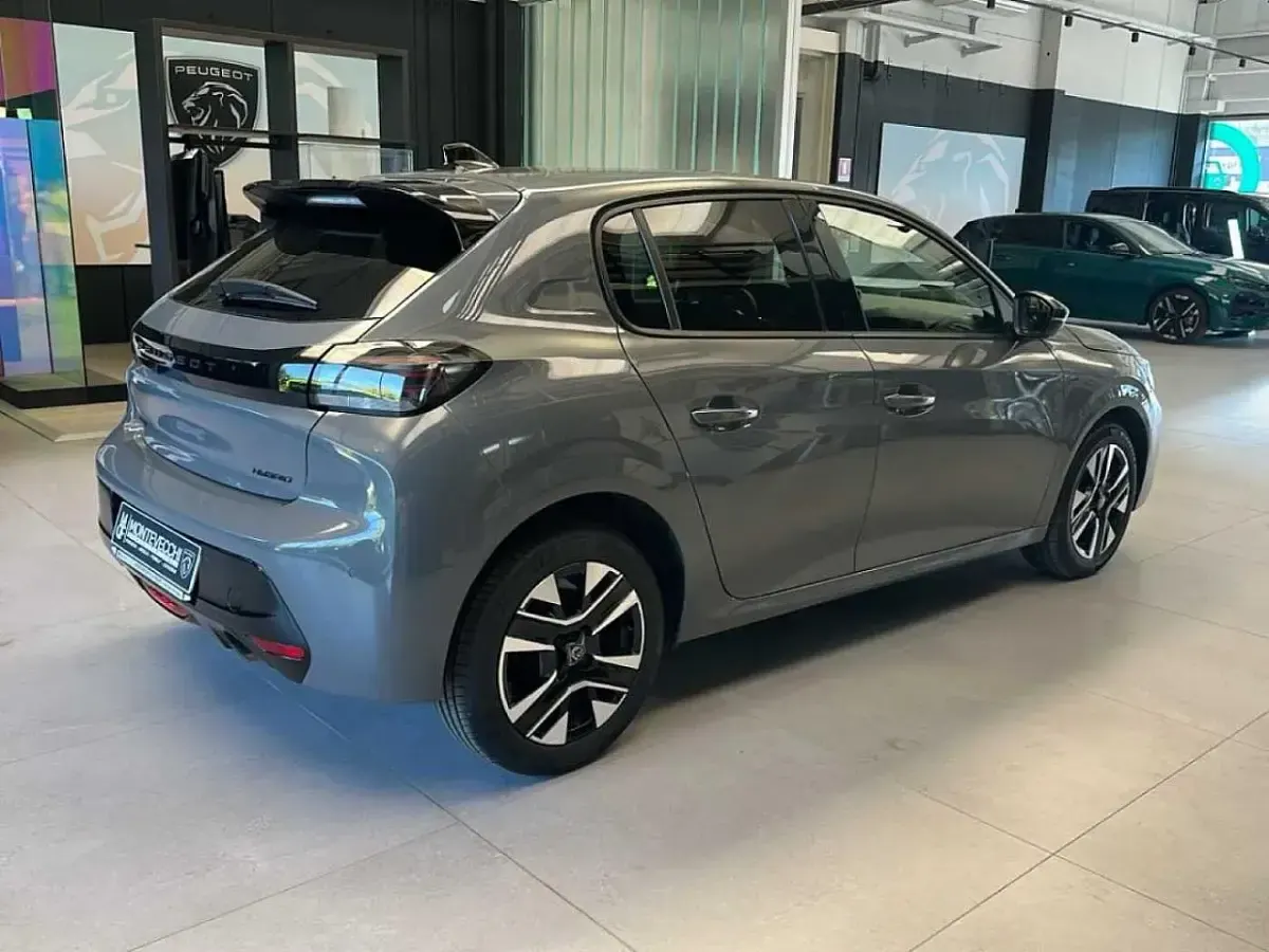 Usata Peugeot 208 Allure 110 CV (80 kW) 2025 Grigio Utilitaria