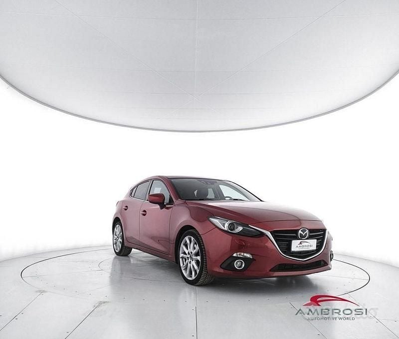 Usata Mazda 3 Exceed 150 CV (110 kW) 2016 Rosso SUV