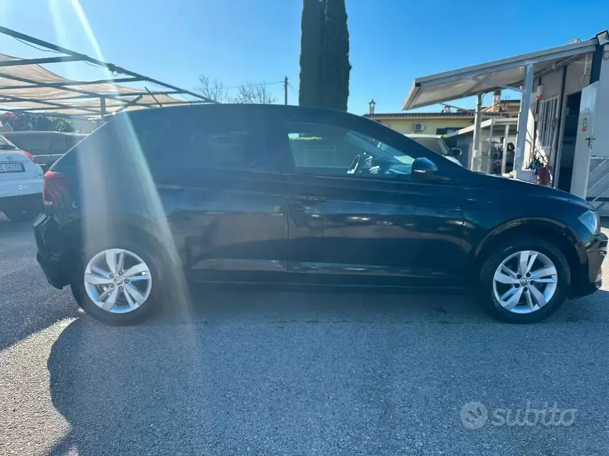 Usata VW Polo Trendline 75 CV (55 kW) 2018 Nero Utilitaria