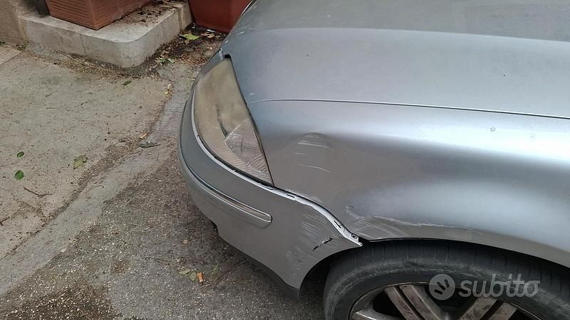 Usata VW Passat Highline 130 CV (95 kW) 2004 Grigio Station wagon