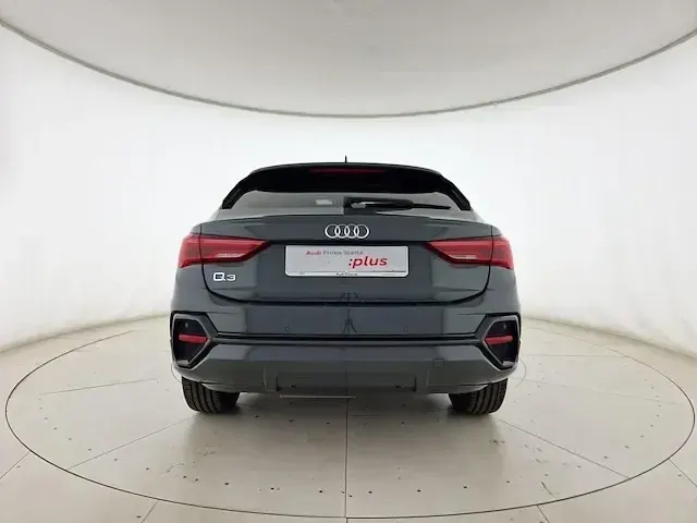 Usata Audi Q3 Sportback Business Plus 150 CV (110 kW) 2023 Grigio atomico metallizzato SUV