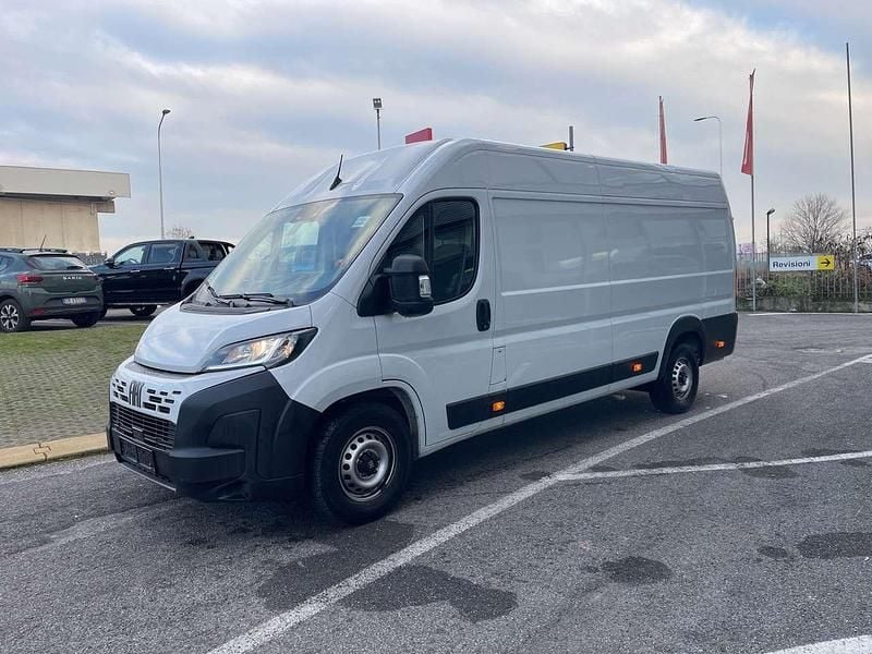 Bianco Usata 2024 Fiat Ducato Furgone | 19.900 € (Buon prezzo) - Immagine 1/4