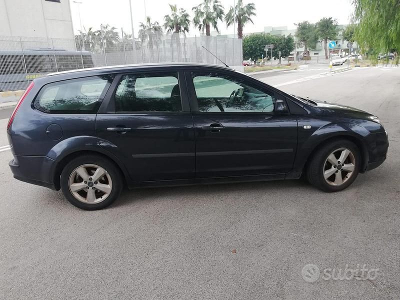 Usata Ford Focus S 90 CV (66 kW) 2008 Nero Berlina