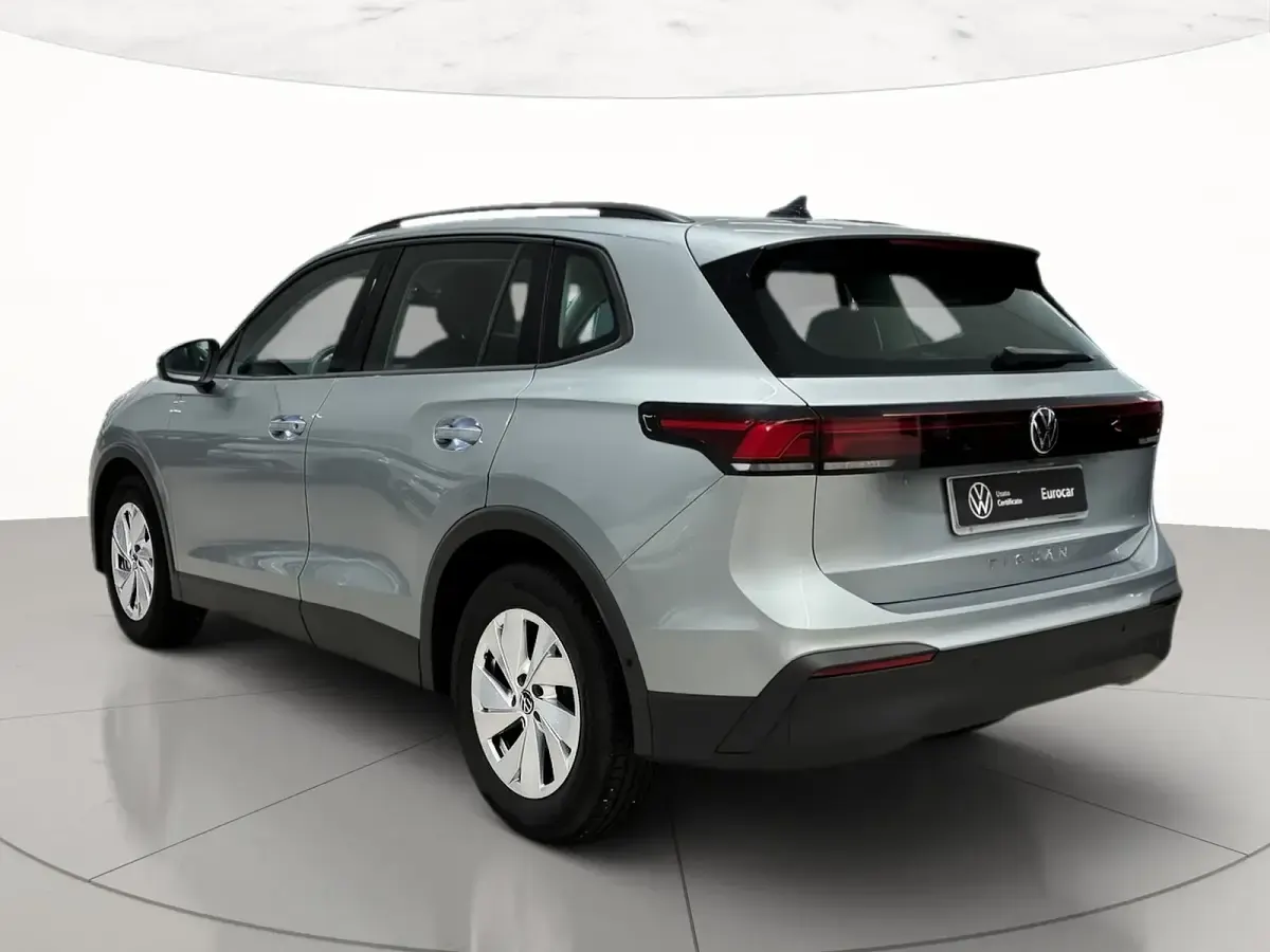 Usata VW Tiguan Life 150 CV (110 kW) 2025 Dolomite silver metallizzato SUV