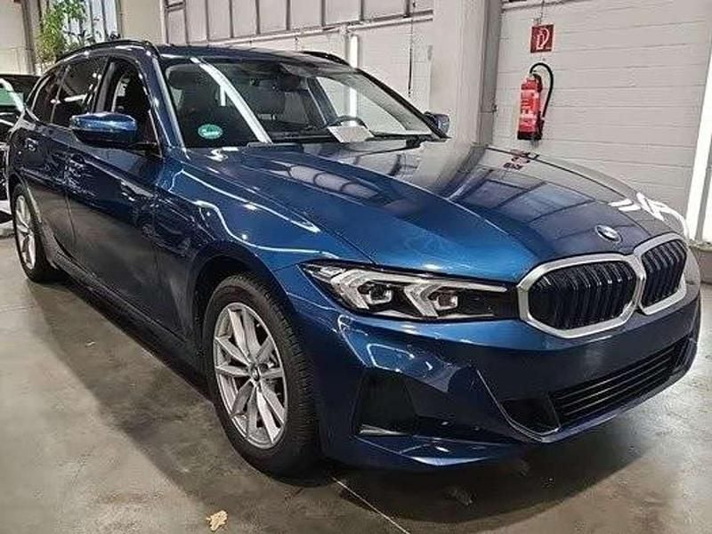 Usata BMW 320 190 CV (139 kW) 2023 Blu/azzurro Station wagon